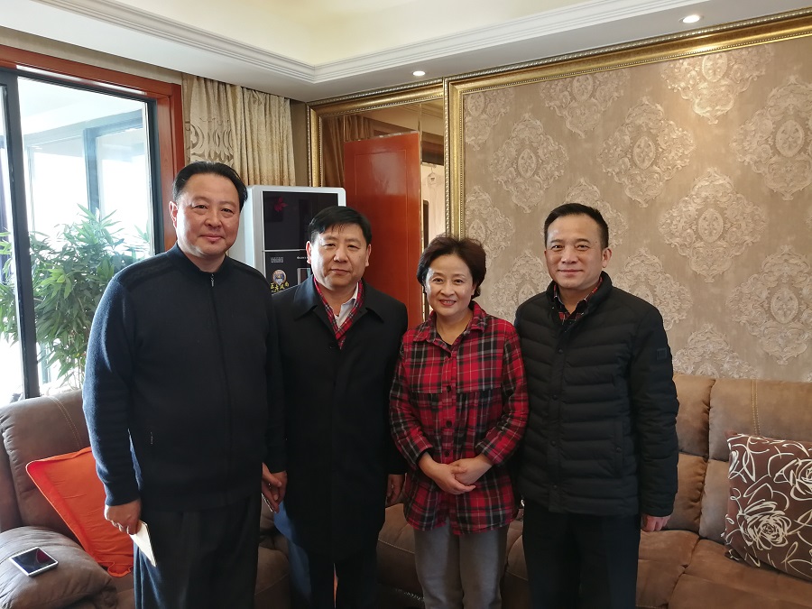 5.董事长看望许北雄.jpg