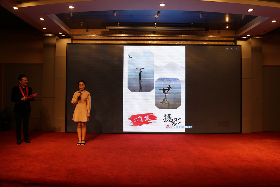 3.许鸿凌讲述在美国演出背后的故事.jpg